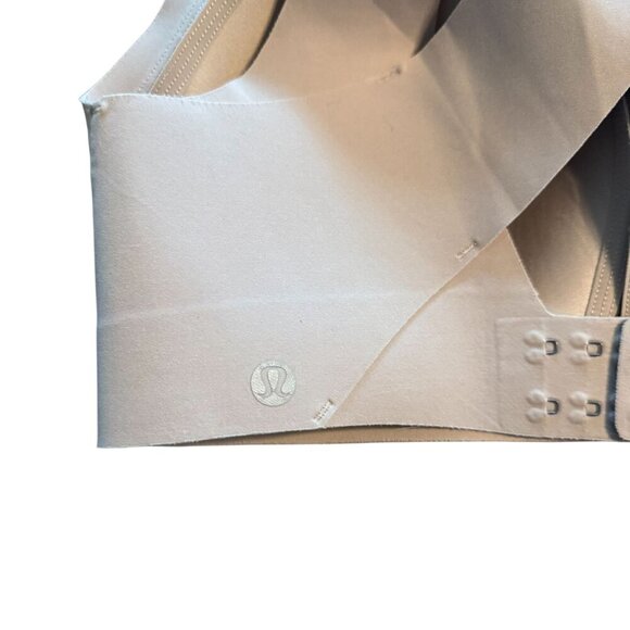 Lululemon Beige Sports Bra 32DD Medium Support Hook Closure Womens Activewear Cr - Picture 4 of 6